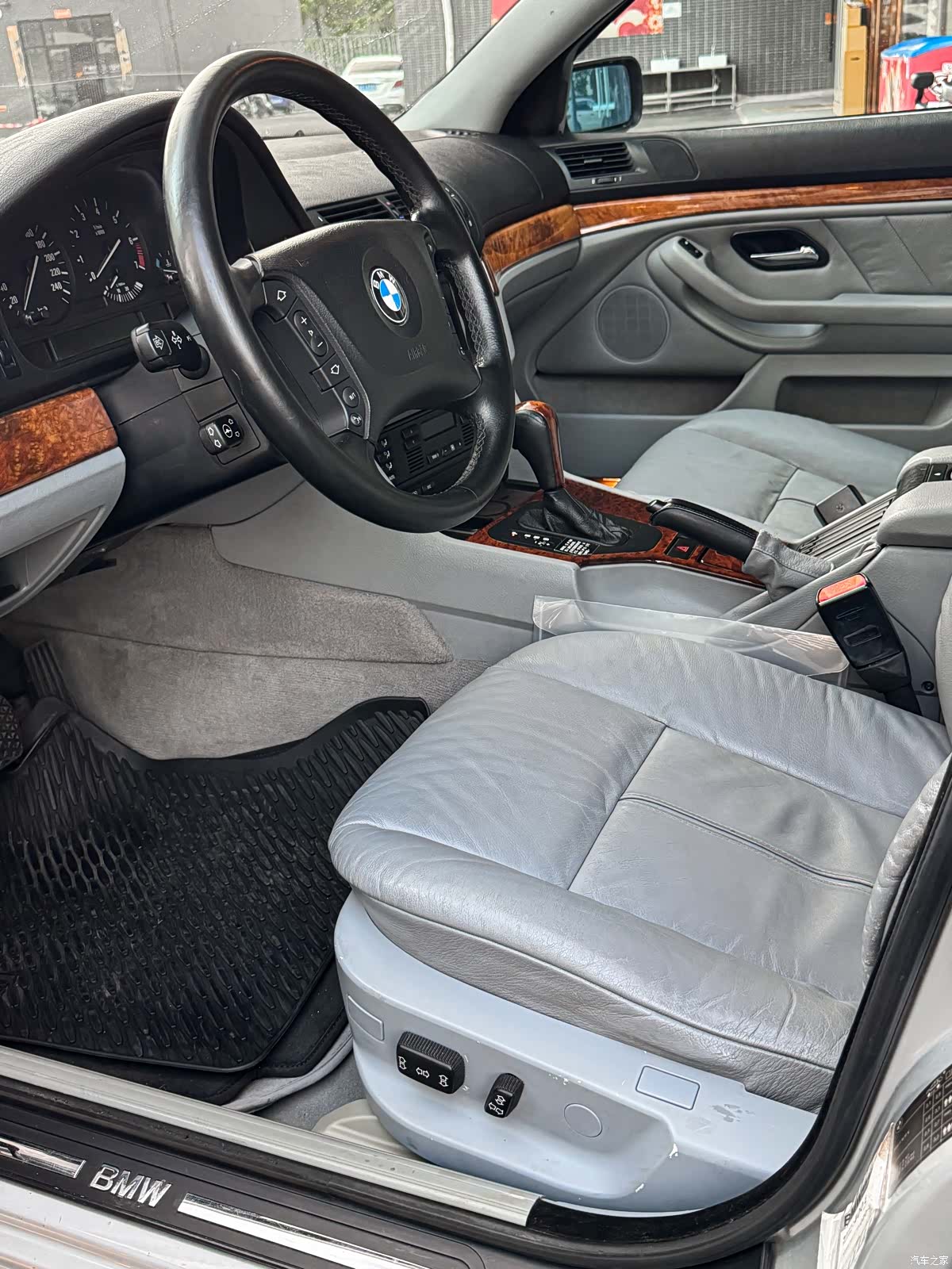 BMW 5 Series, 2002 9