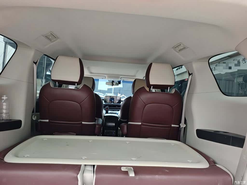 Buick GL8, 2024 13