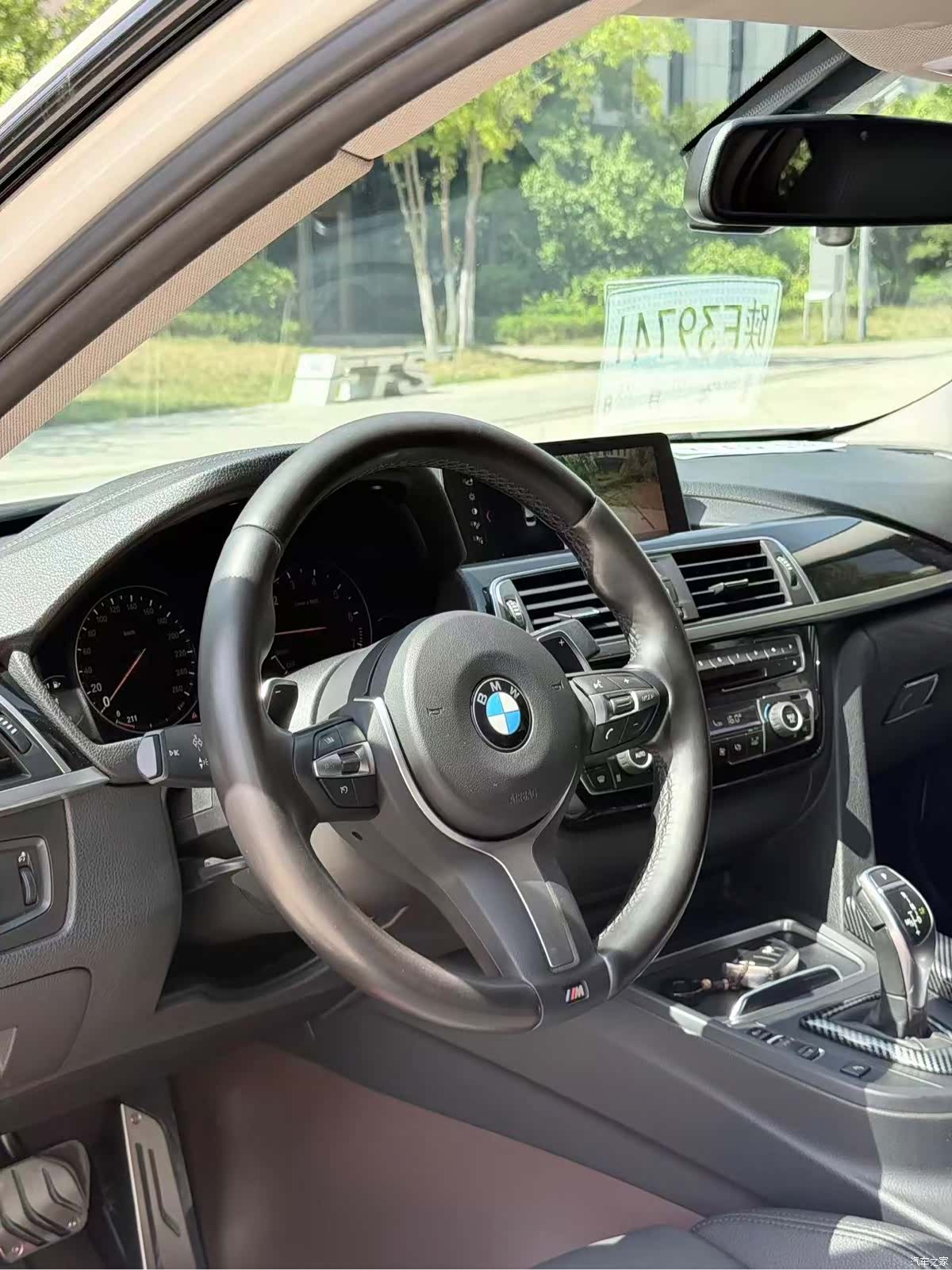 BMW 3 Series, 2018 все фото