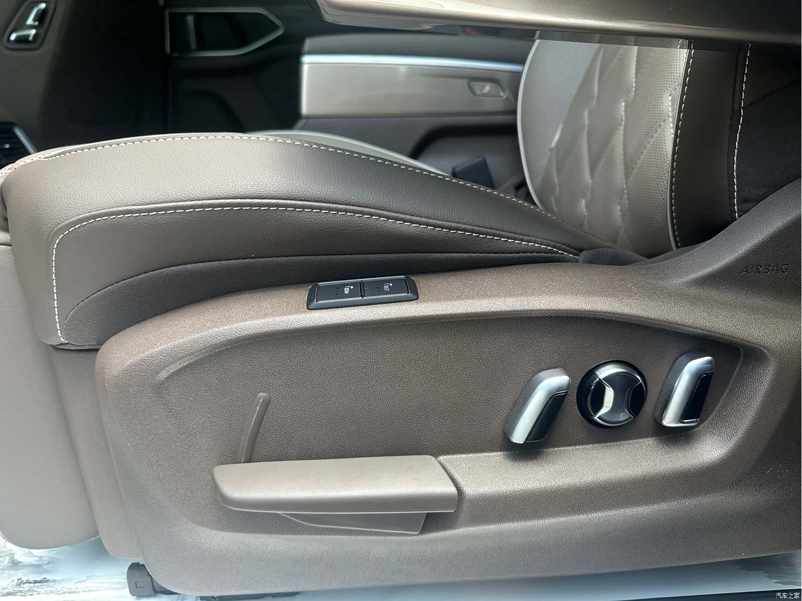 Volkswagen Viloran, 2023 12