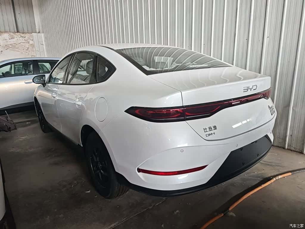 BYD Qin, 2026 все фото