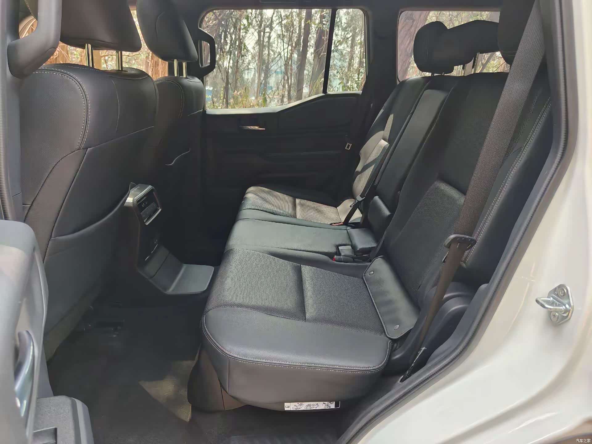 Toyota Prado, 2024 17