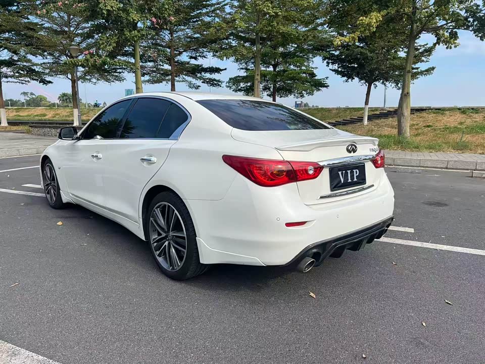 Infiniti Q50
