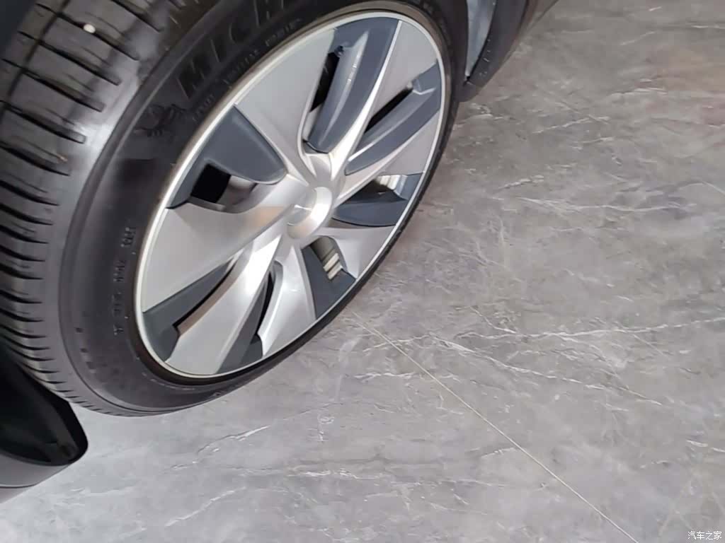 Tesla Model Y, 2021 23