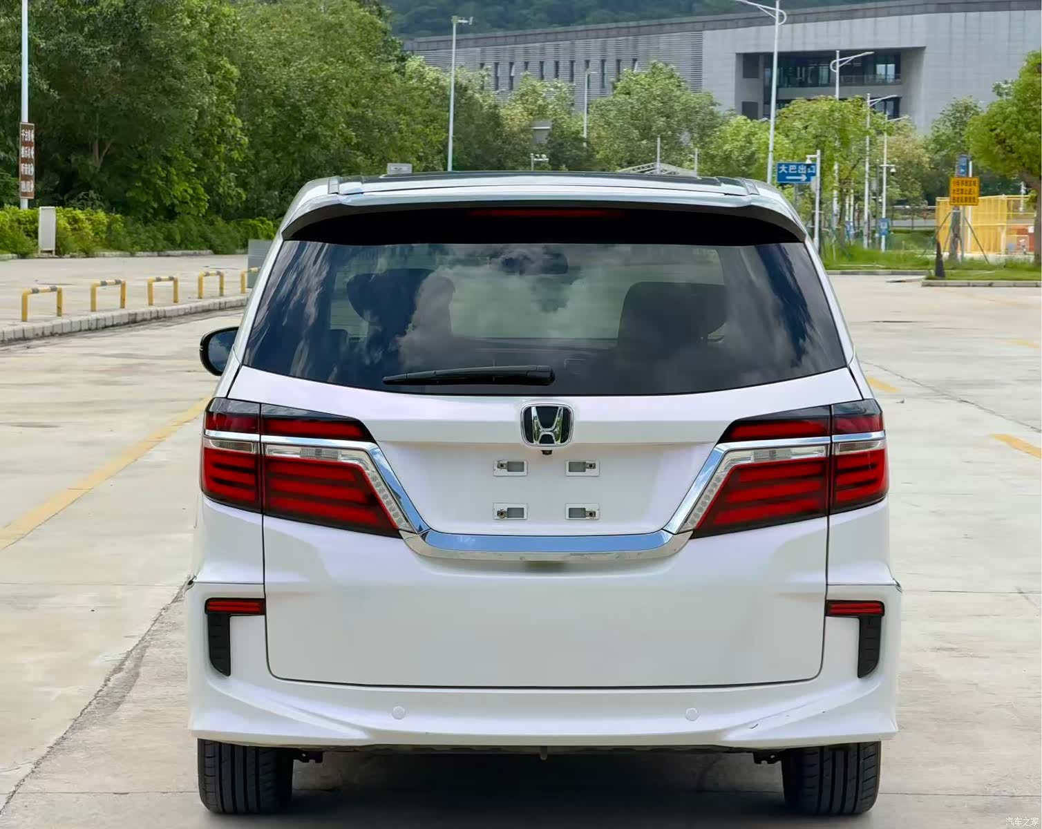 Honda Elysion, 2019 4
