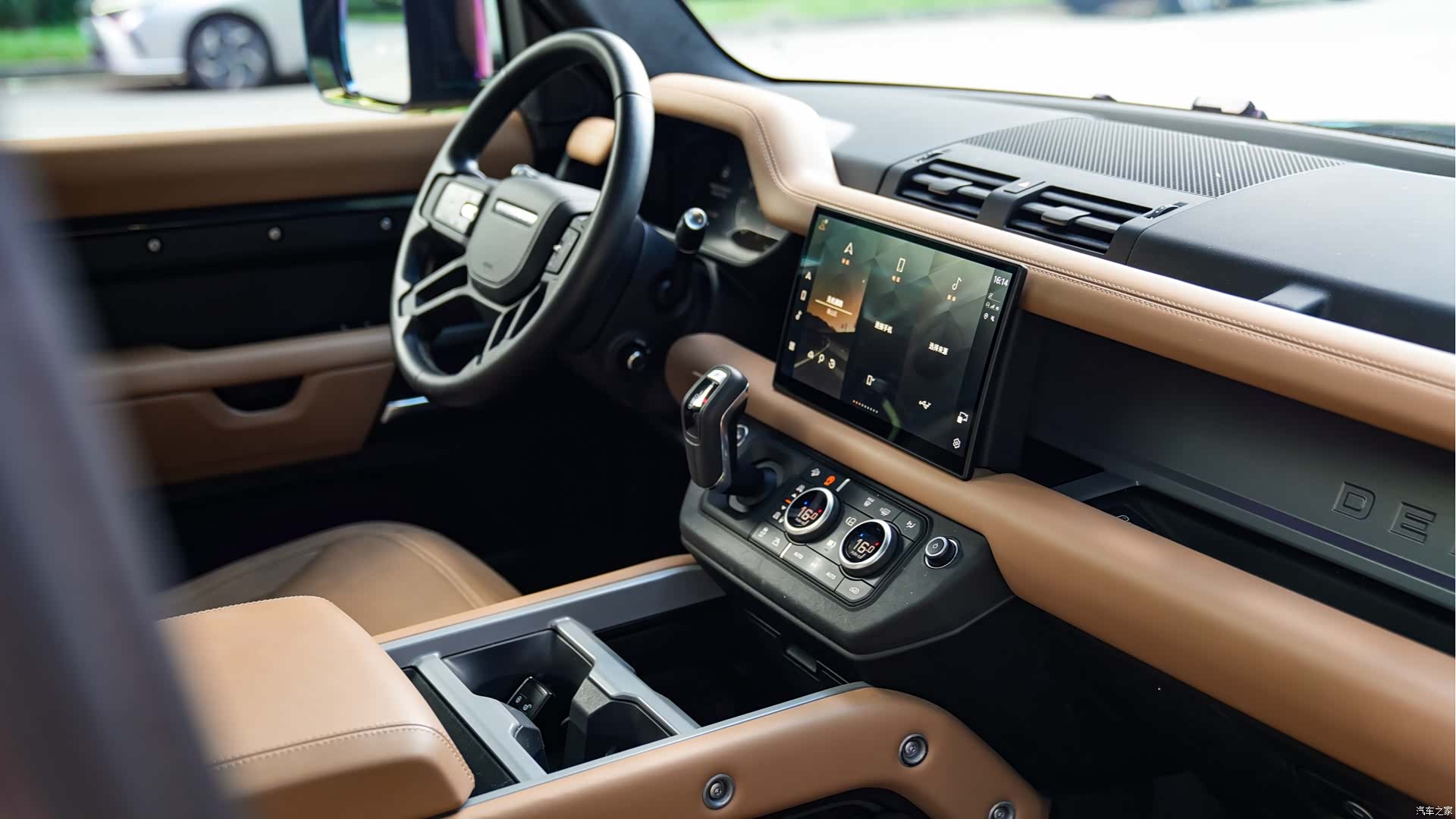 Land Rover Defender, 2025 9