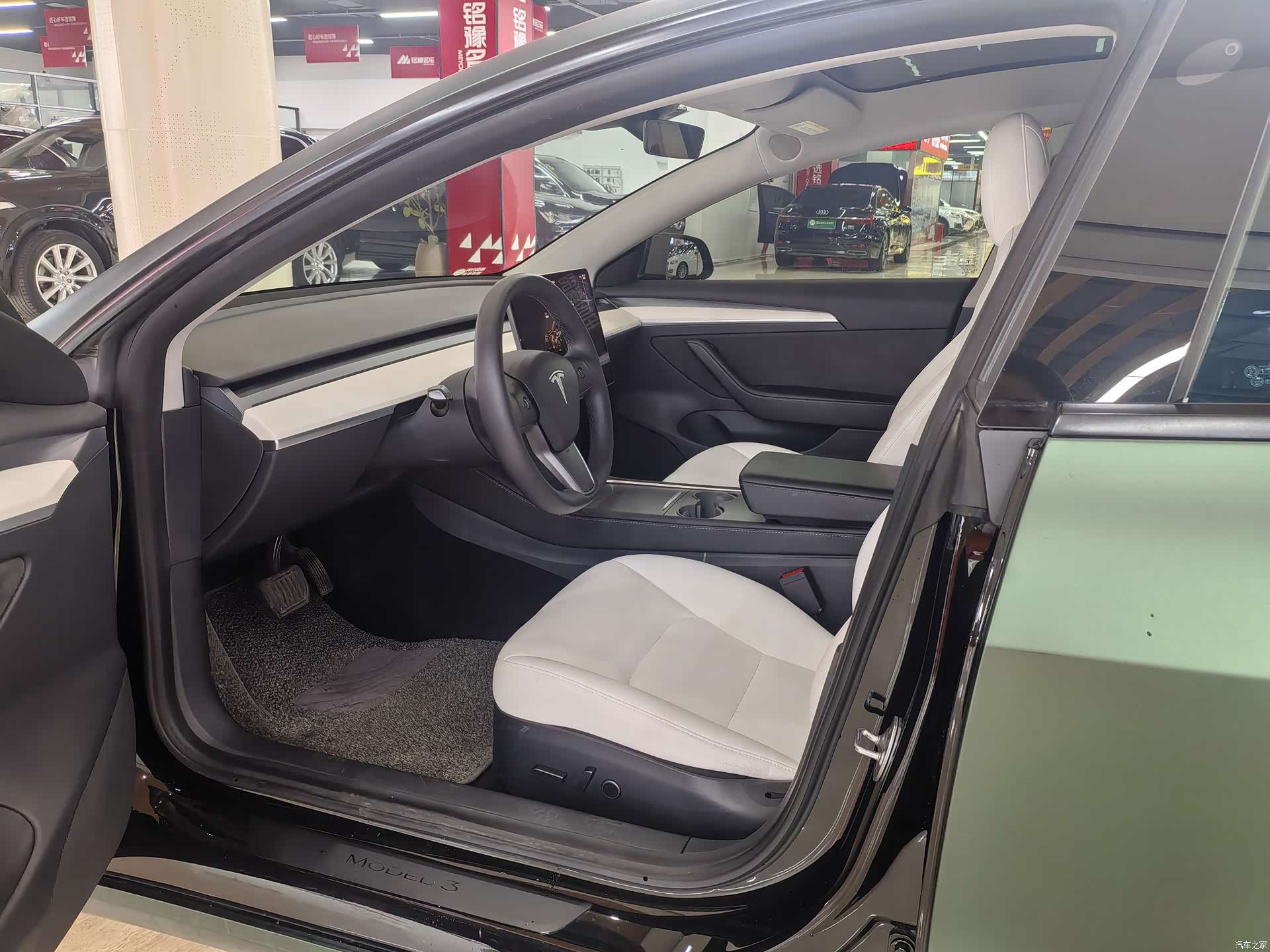 Tesla Model 3, 2022 10