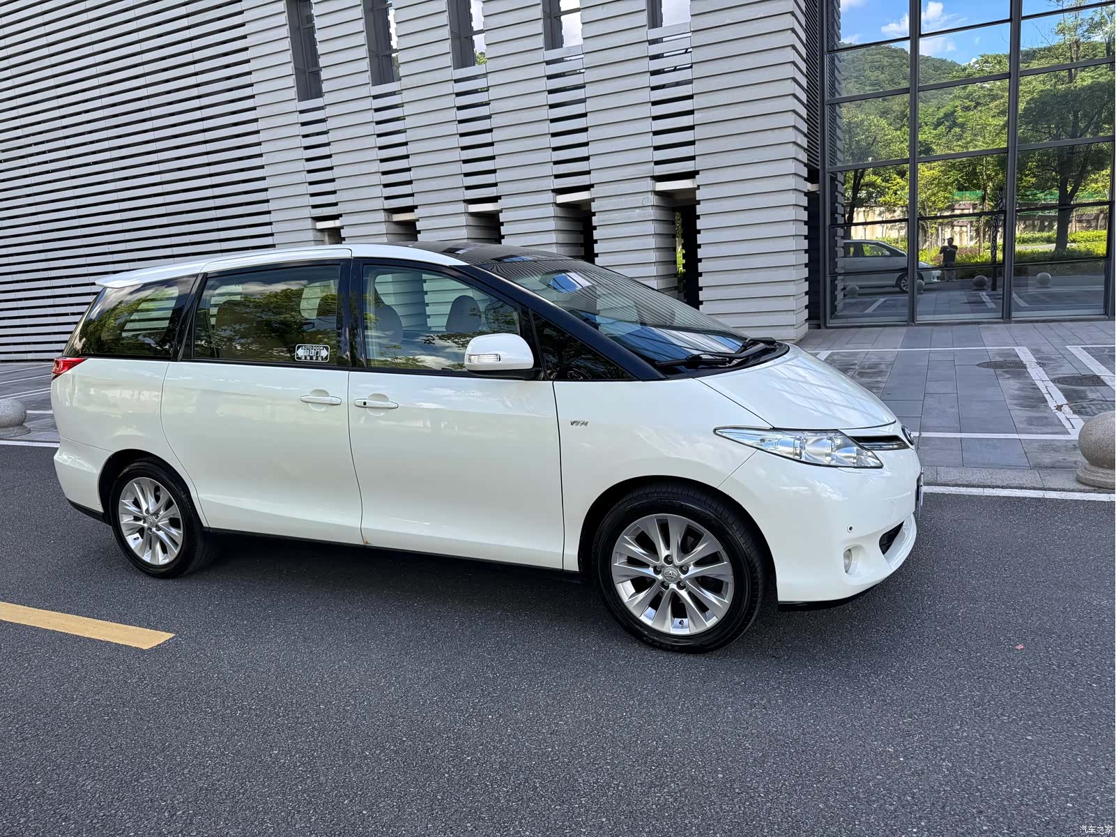 Toyota 7, 2012 все фото