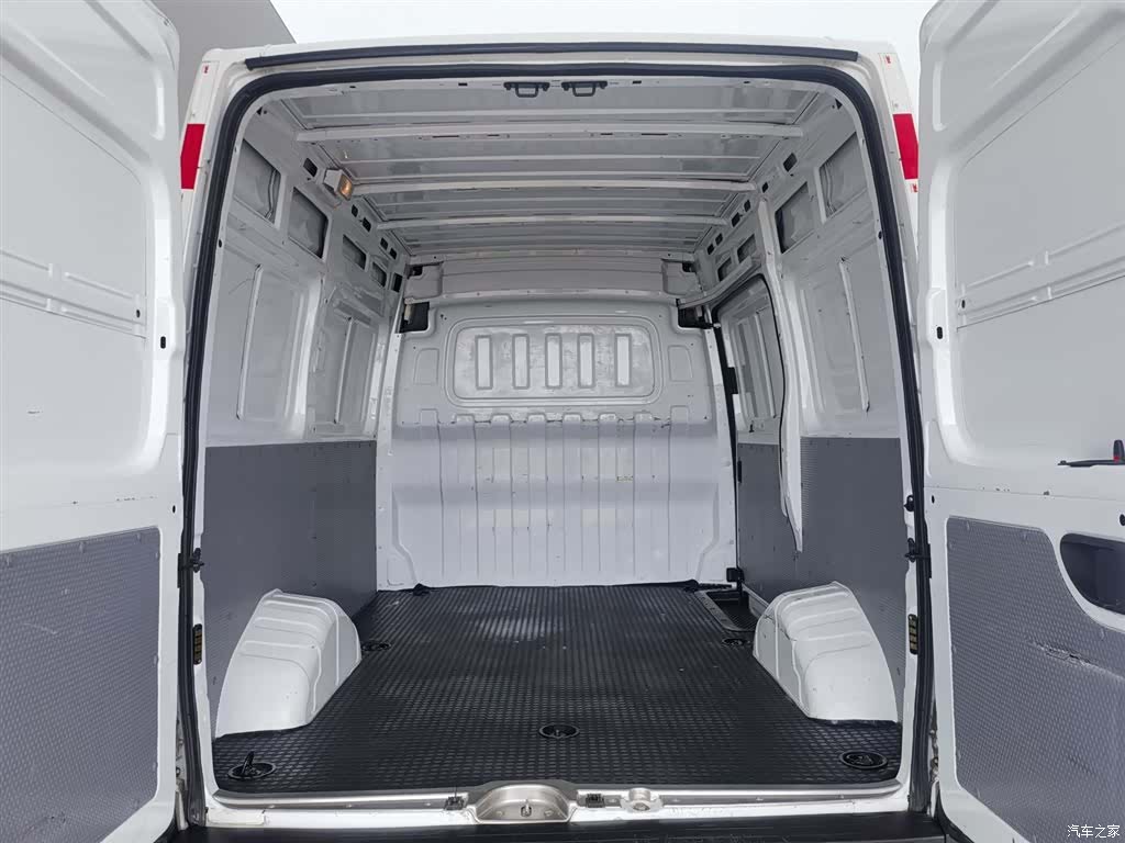 Maxus V80, 2021 16