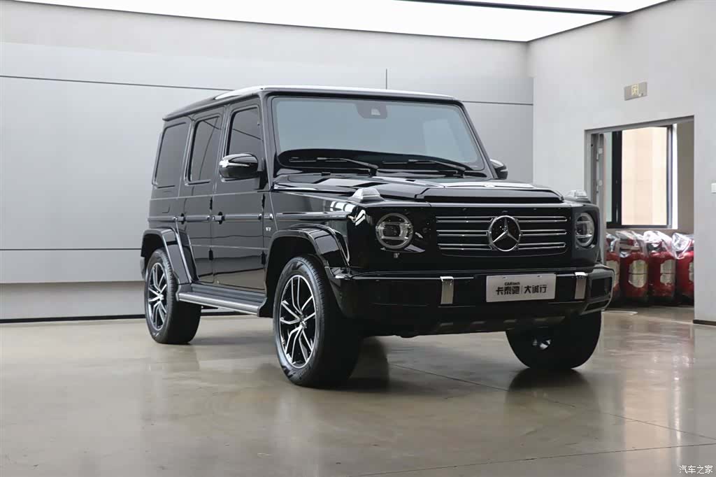 Mercedes-Benz G-Class, 2024 34
