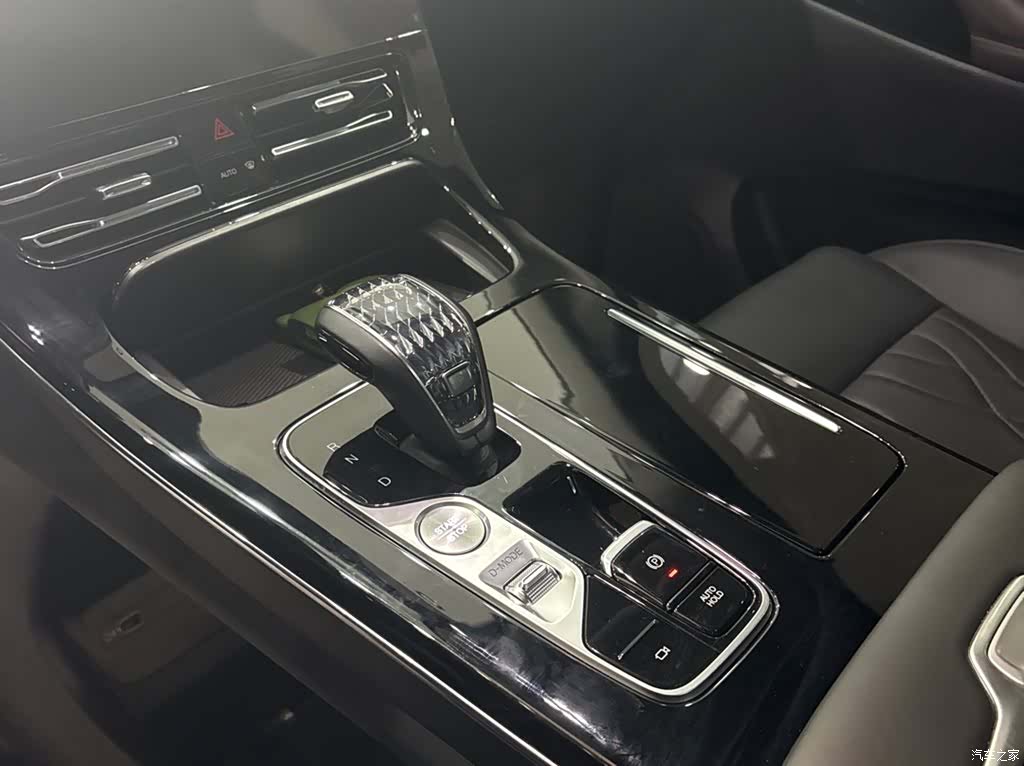 Trumpchi M8, 2024 13