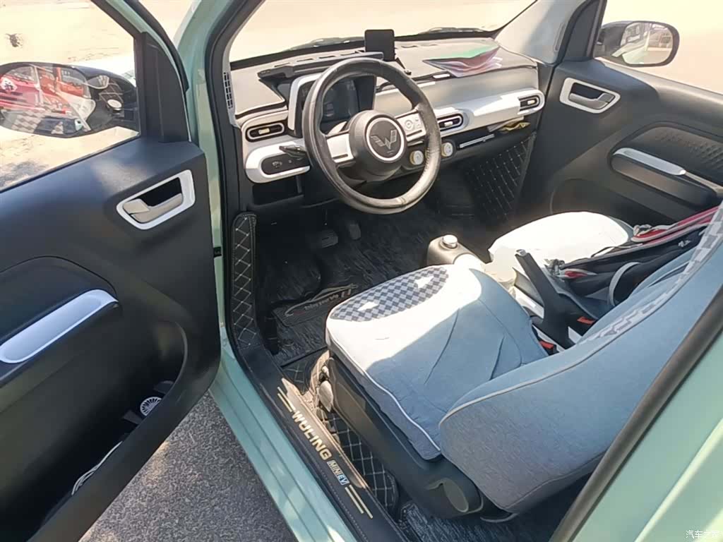 Wuling MINIEV, 2024 16