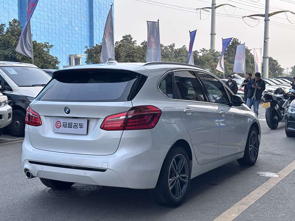 BMW 2 series station wagon