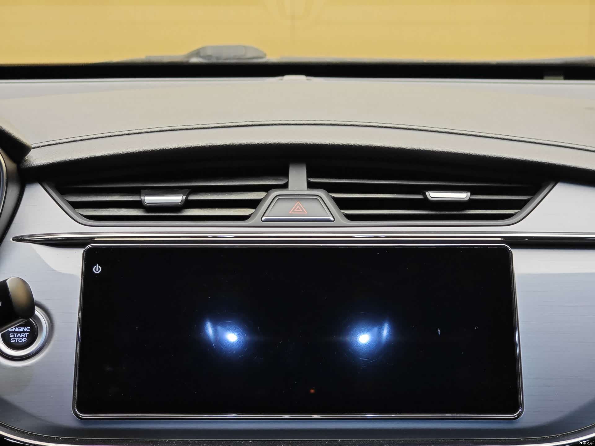 Geely Binray, 2020 15