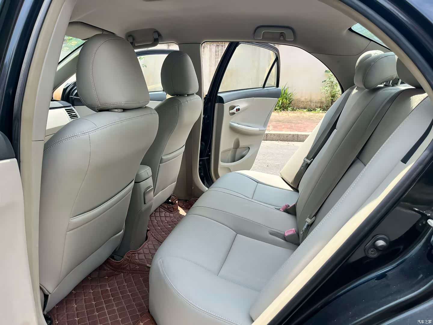 Toyota Corolla, 2011 7