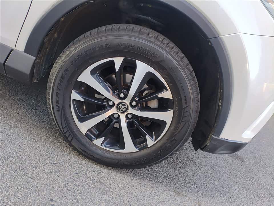 Toyota RAV4 Rongfang