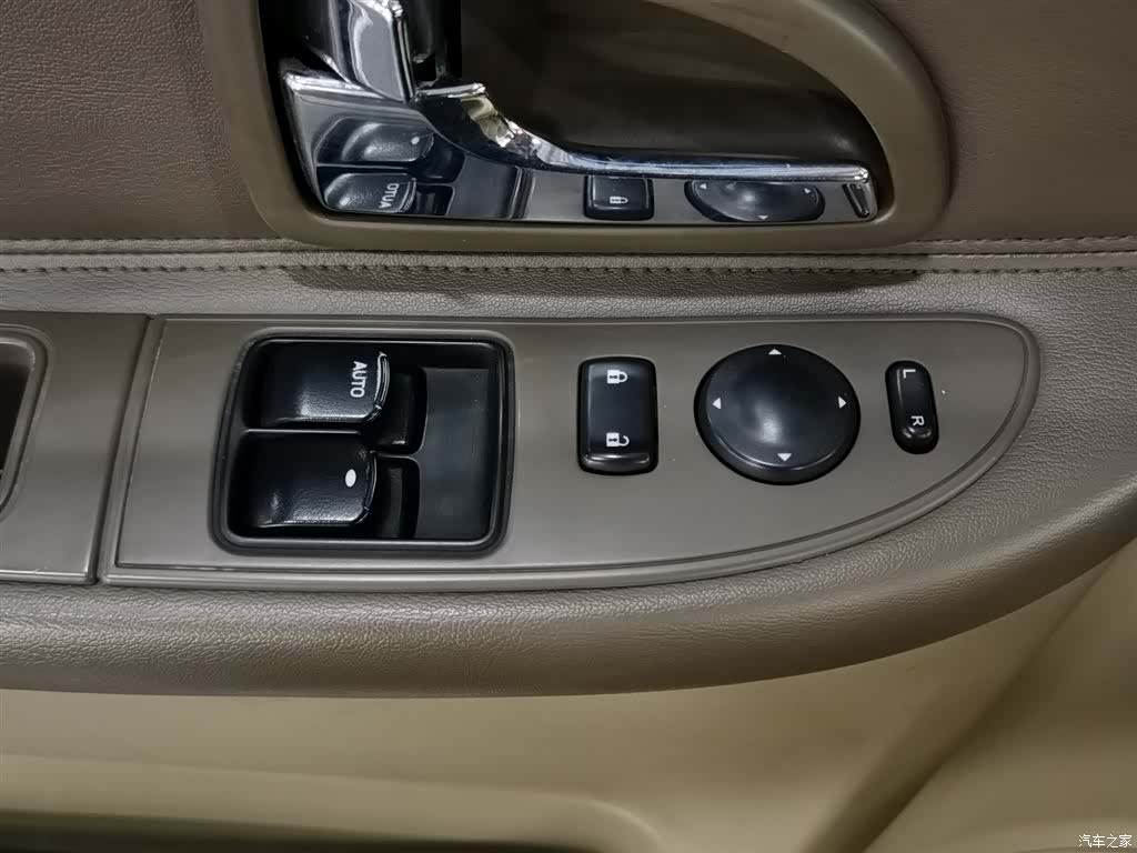 Buick GL8, 2016 9
