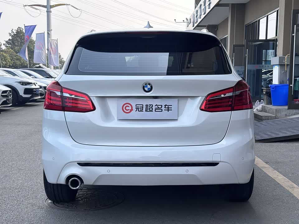 BMW 2 series station wagon