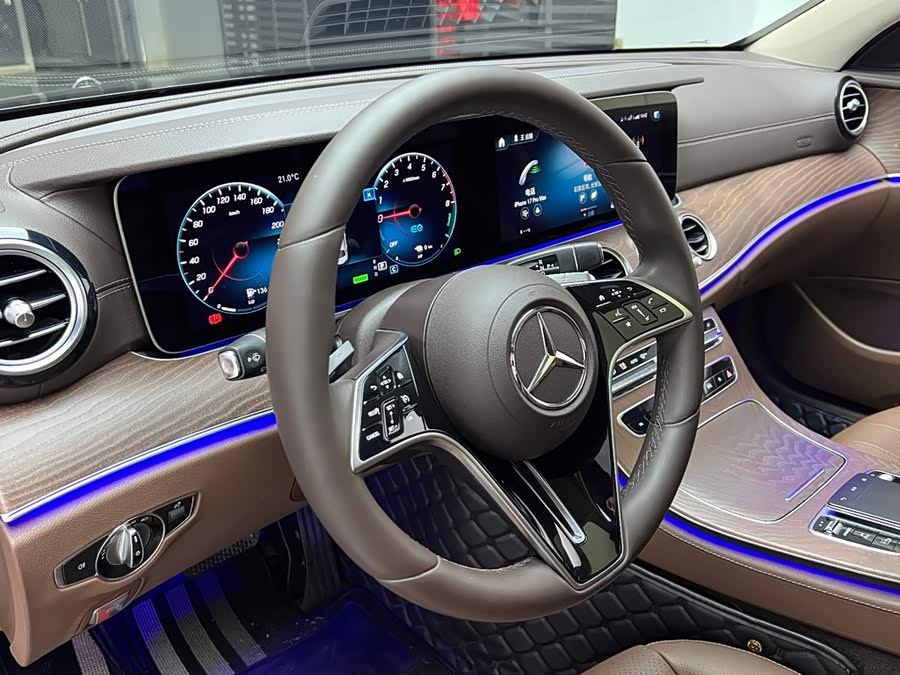 Mercedes-Benz E-Class 2023, фото 9