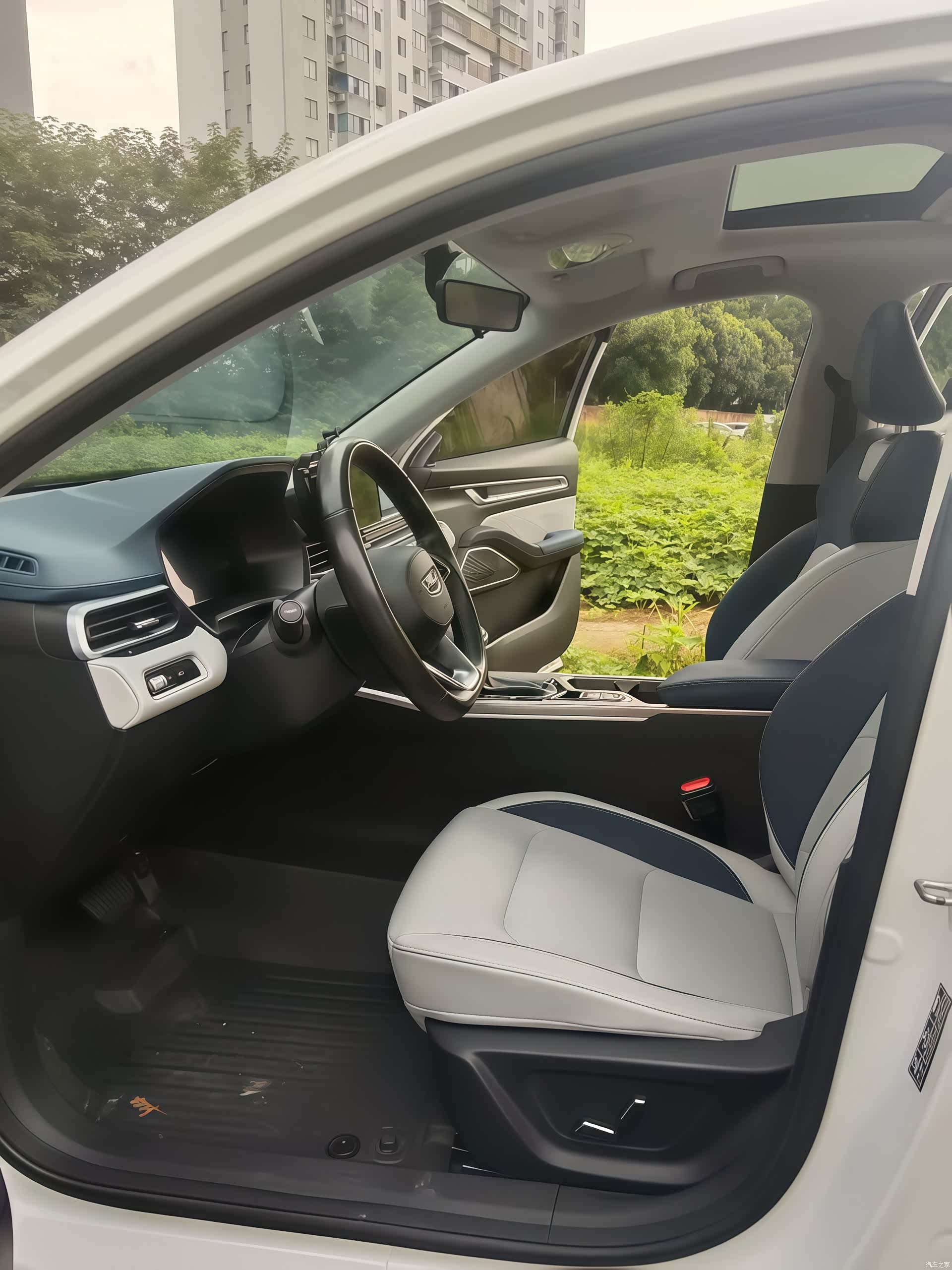 Geely Emgrand, 2021 все фото