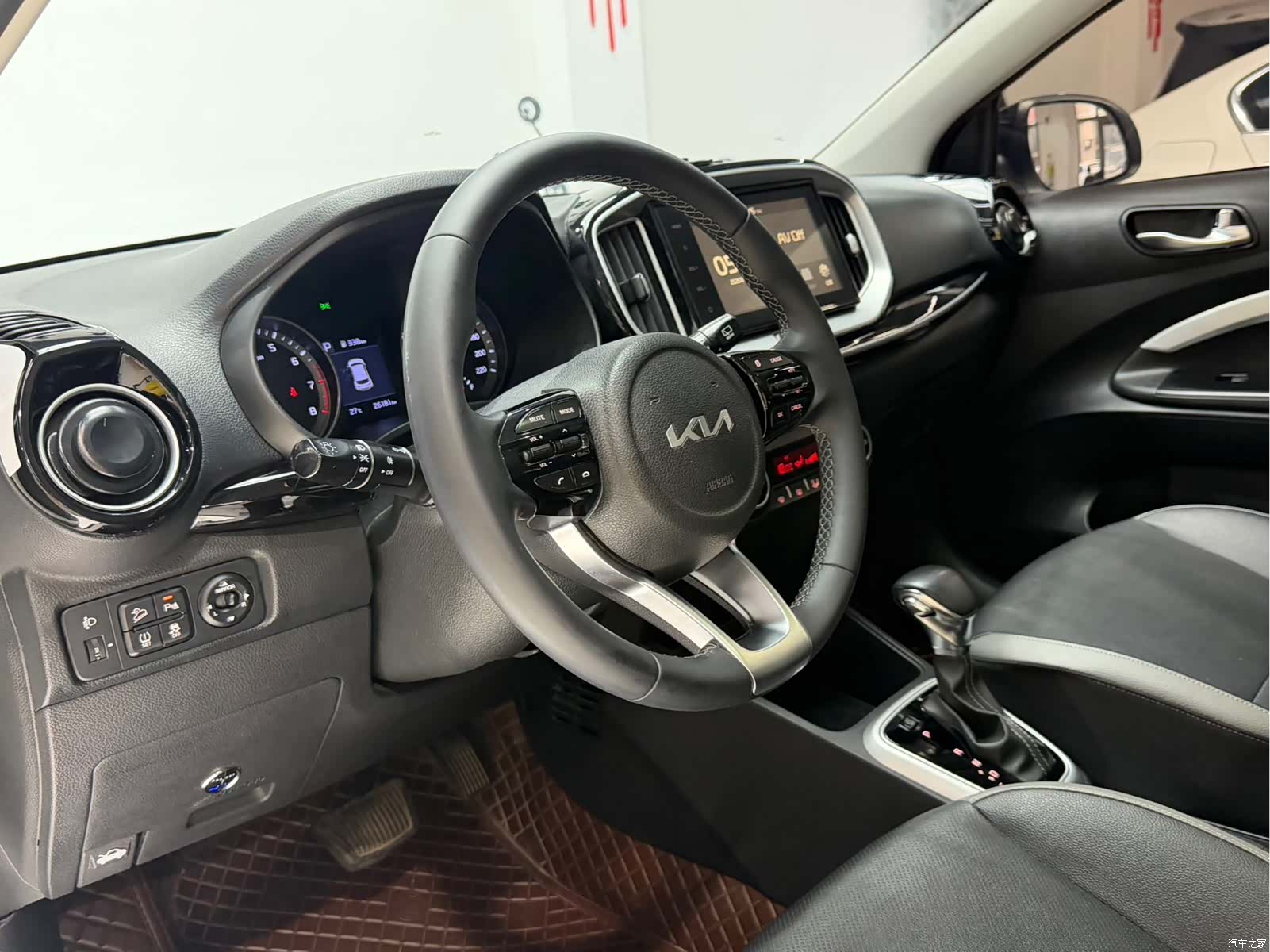 Kia KX1, 2023 11