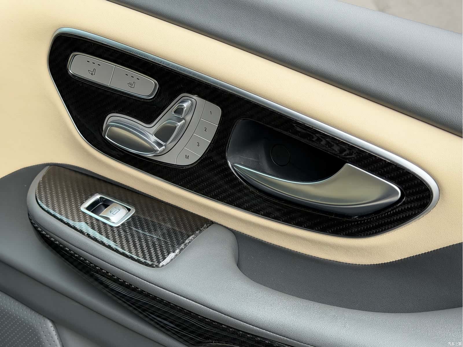Mercedes-Benz V-Class, 2024 9