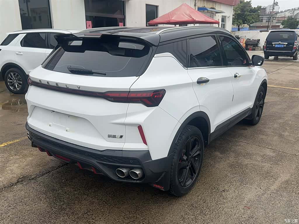 Geely Coolray, 2022 9