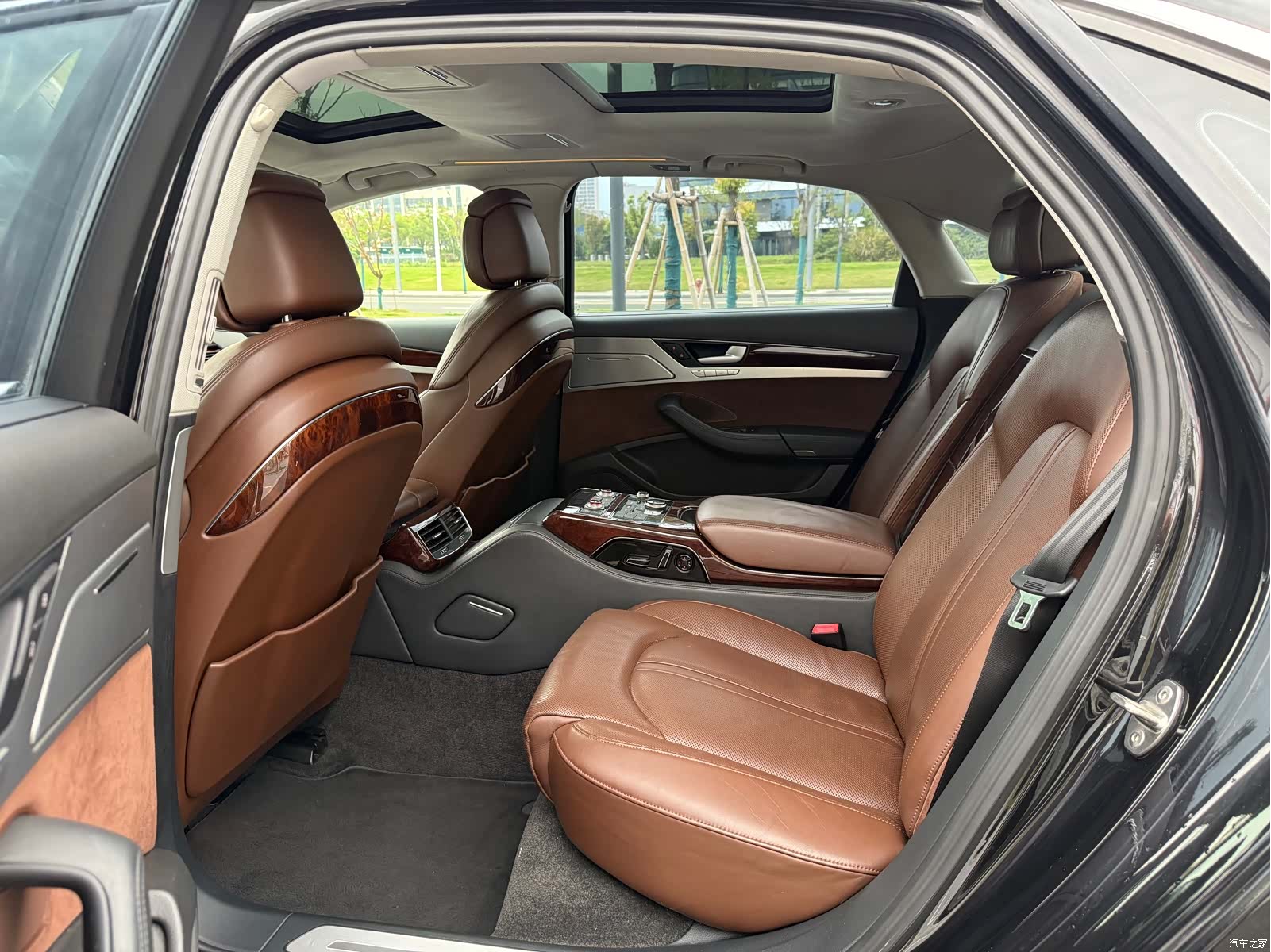 Audi A8L, 2013 11
