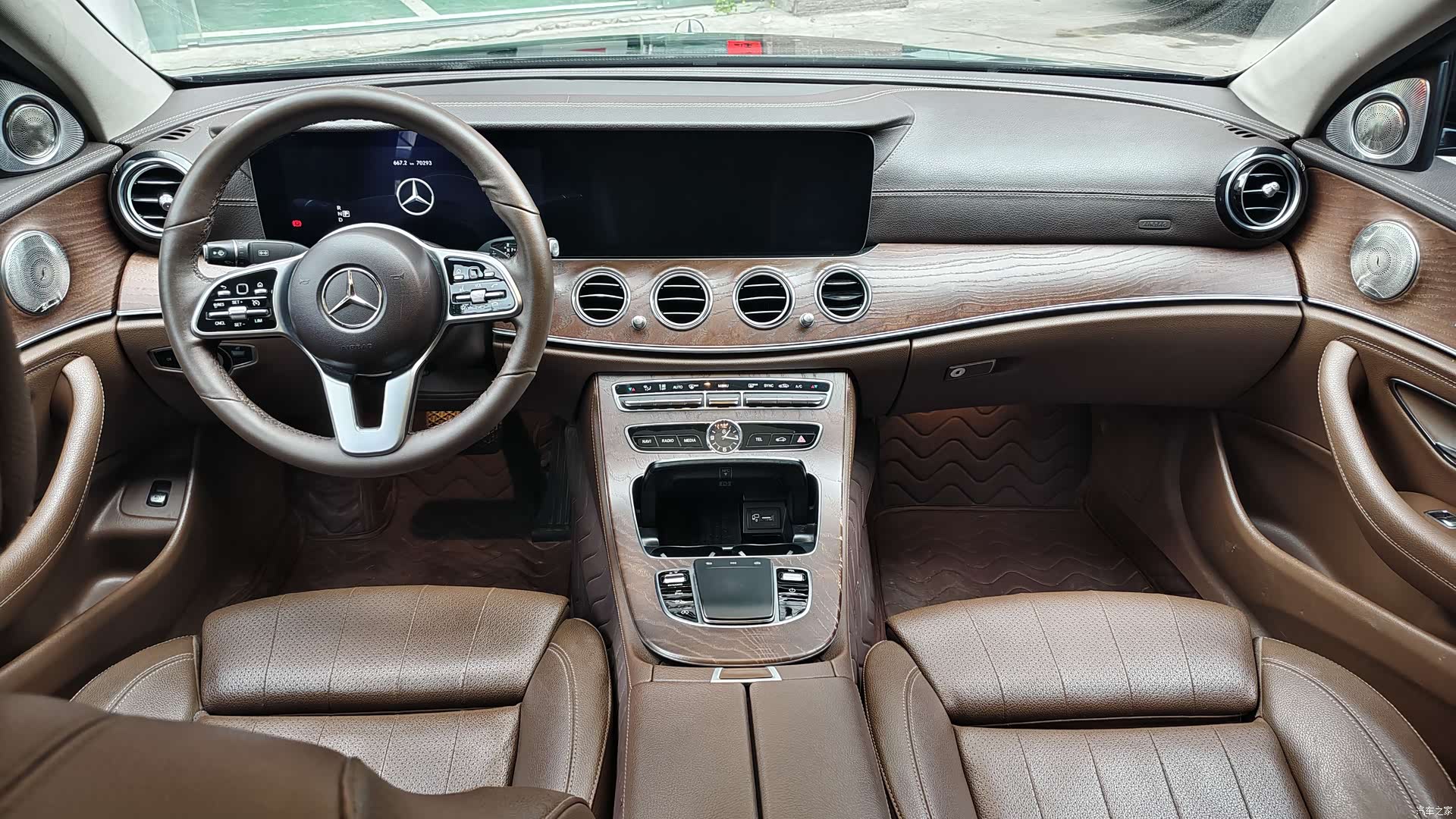 Mercedes-Benz E-Class, 2020 все фото