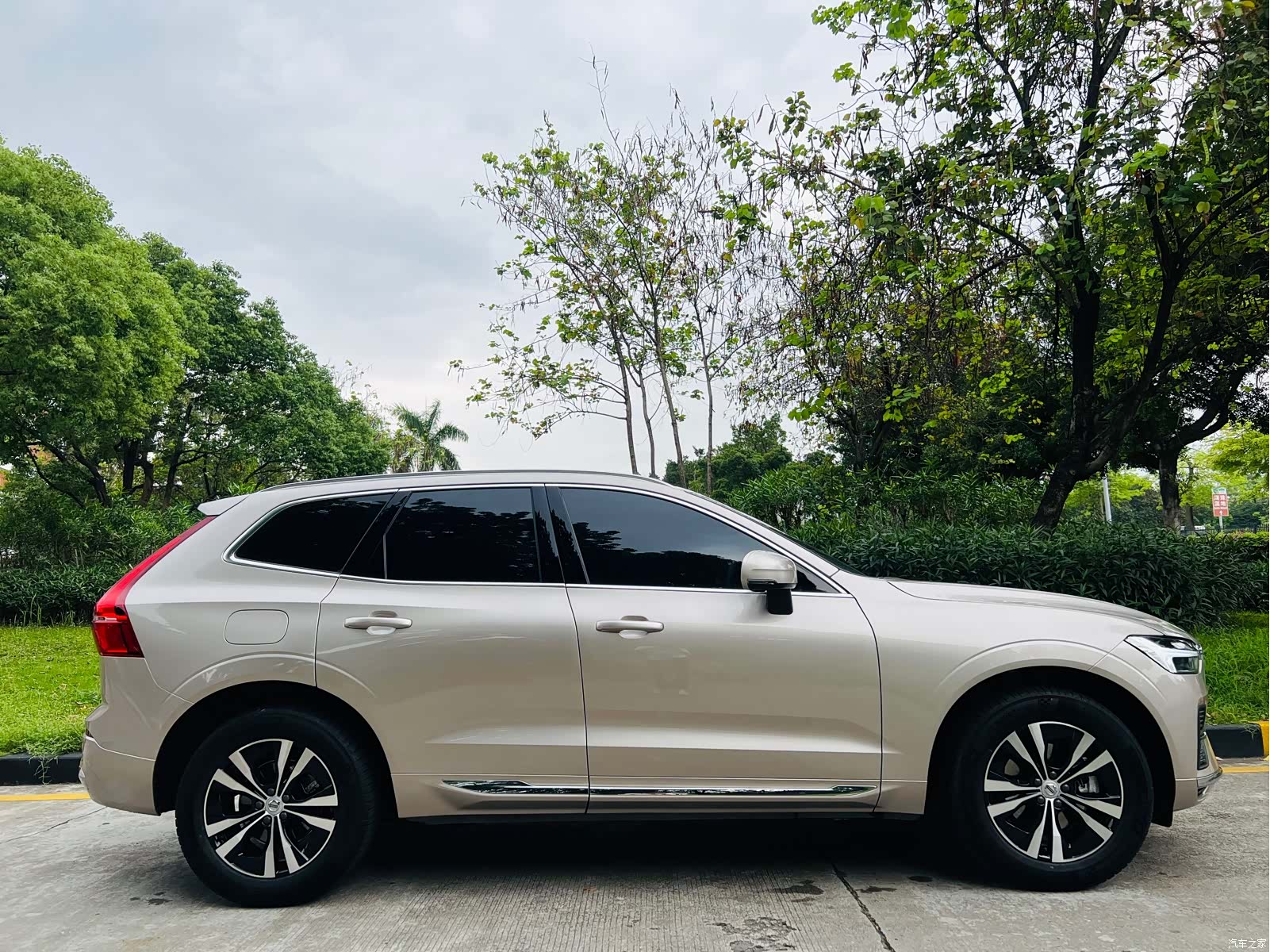 Volvo XC60, 2025 8