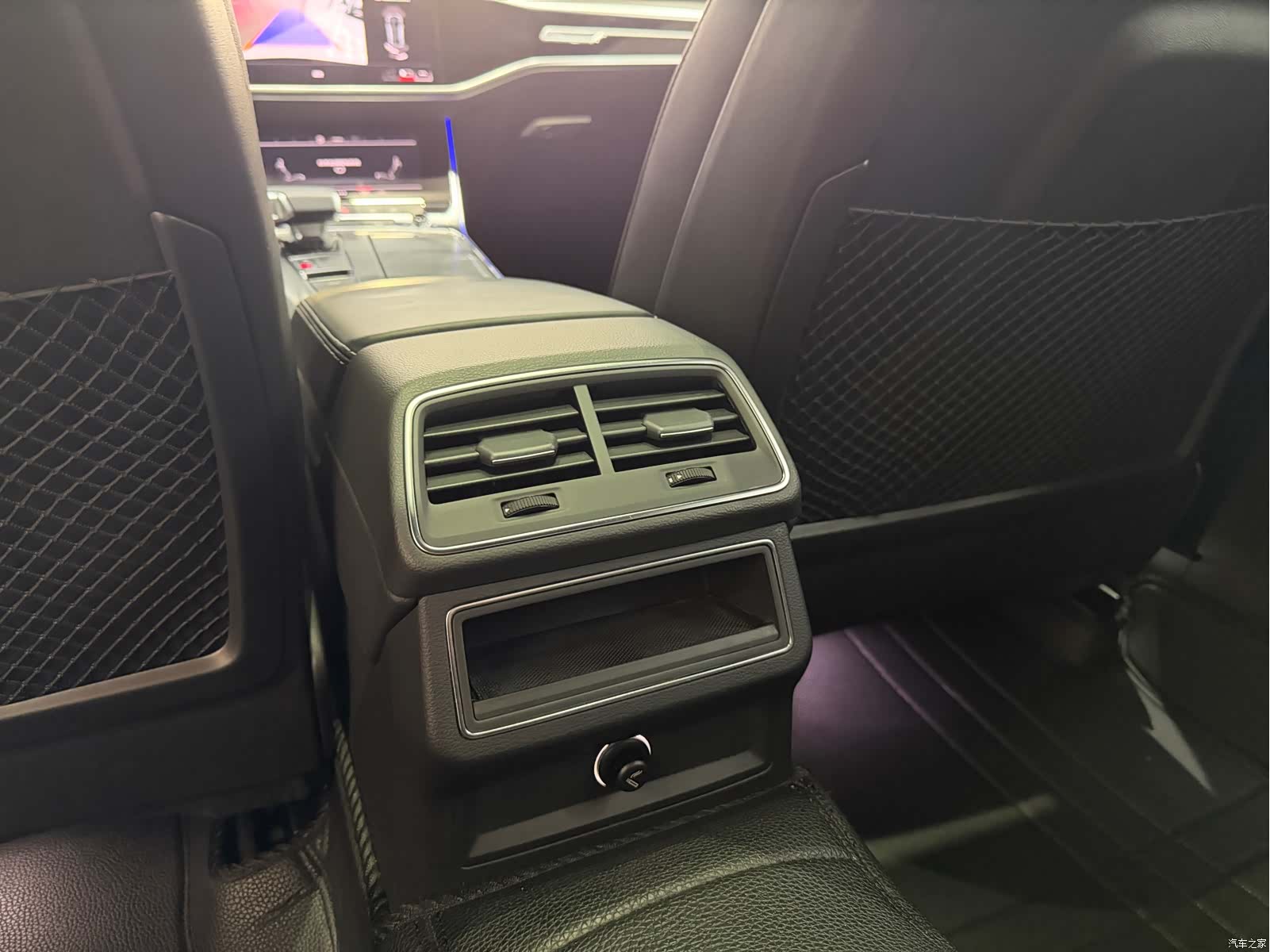 Audi A6L, 2021 11