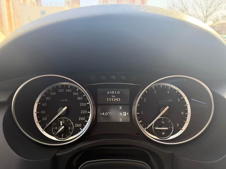 Mercedes-Benz R-class