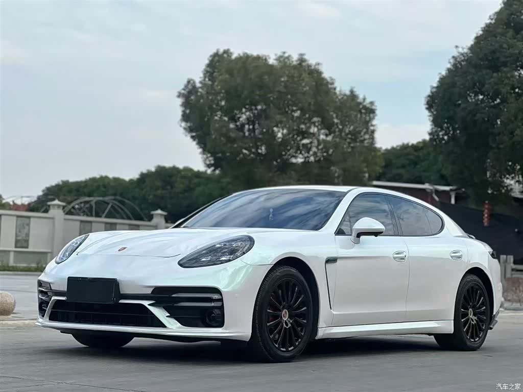 Porsche Panamera, 2016 1