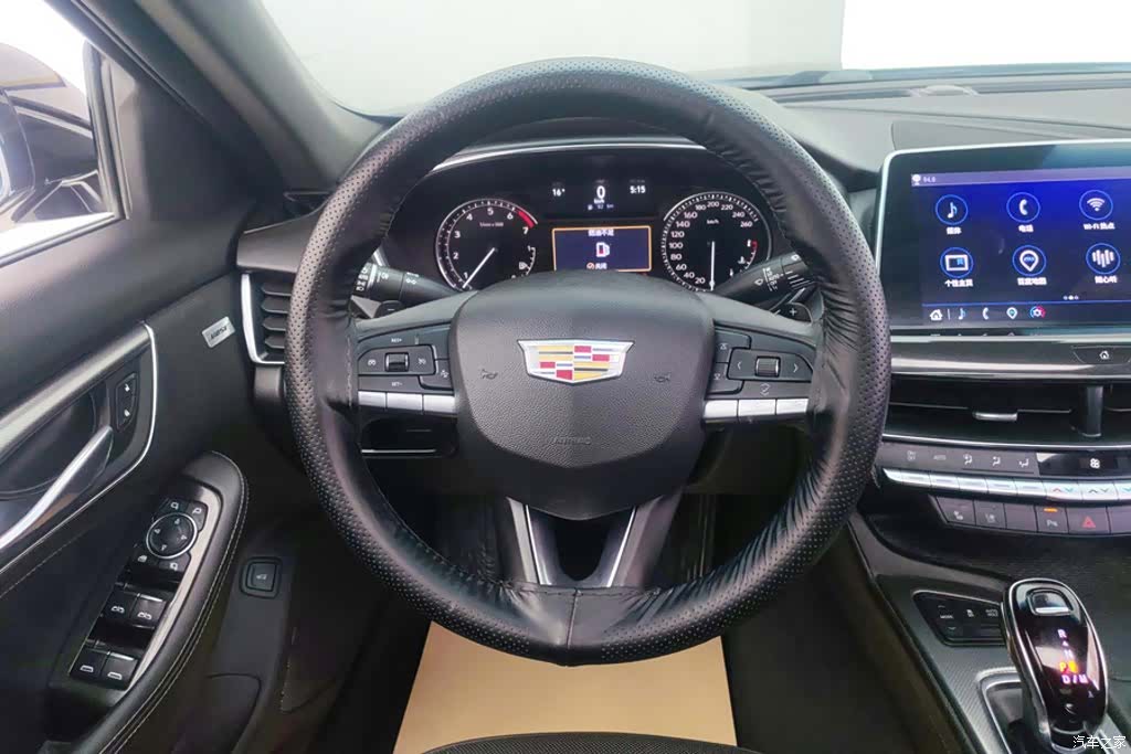Cadillac CT5, 2023 15