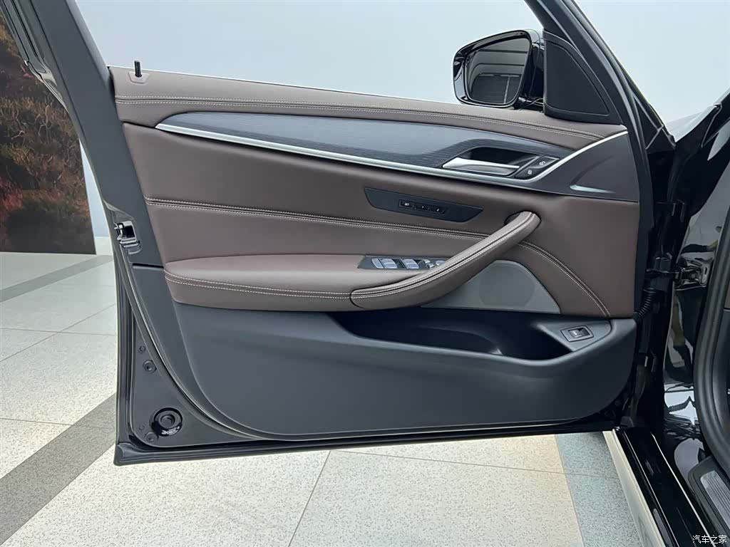BMW 5 Series, 2023 30