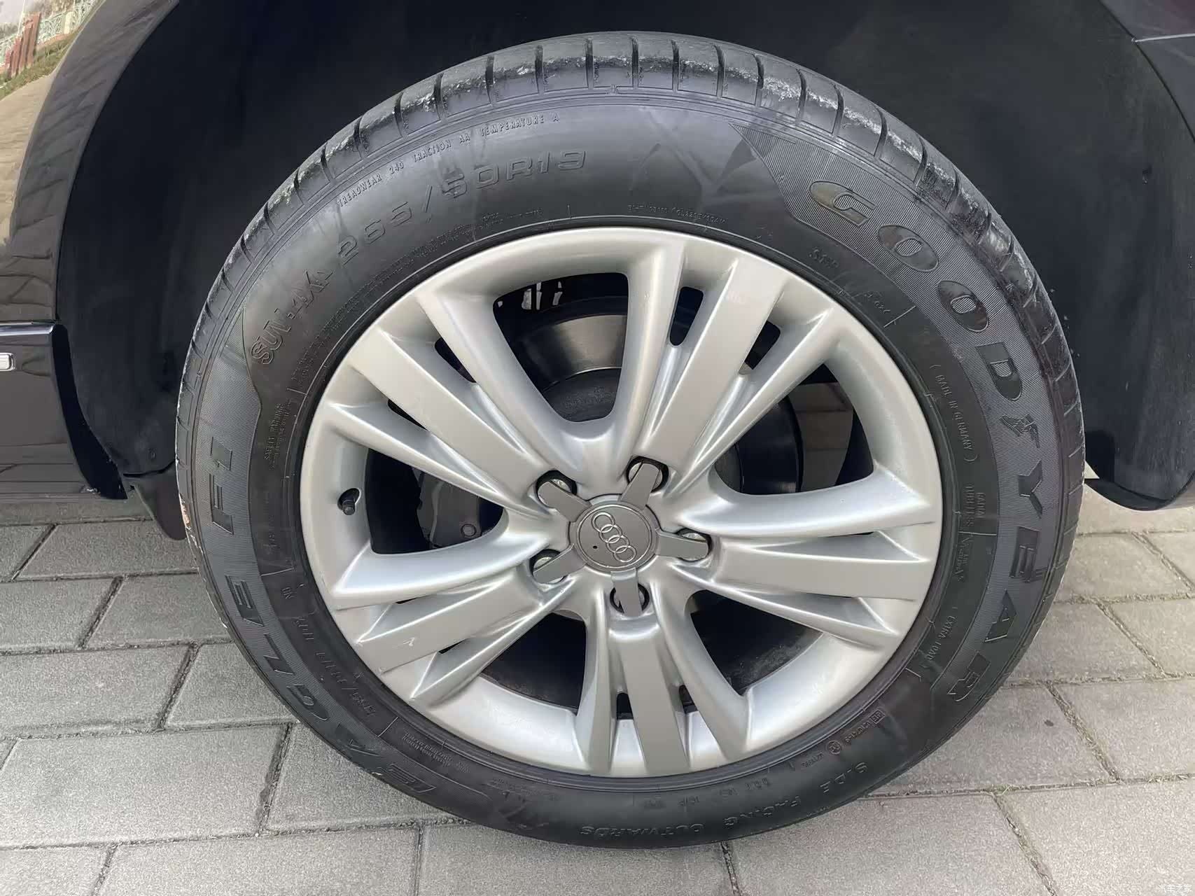 Audi Q7, 2011 11