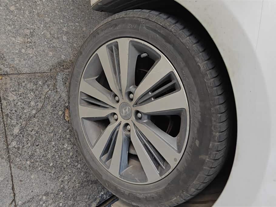 Hyundai Name picture