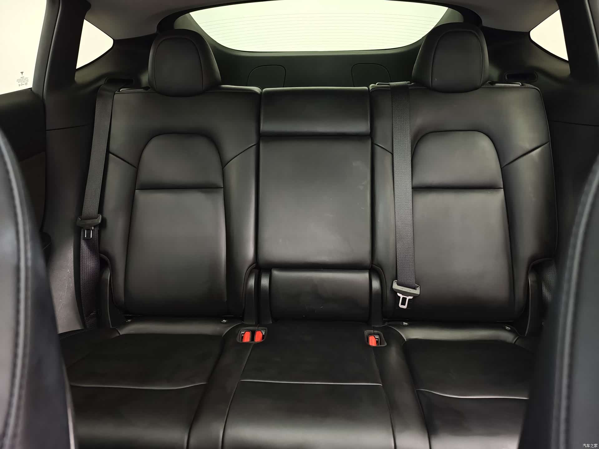 Tesla Model Y, 2022 23