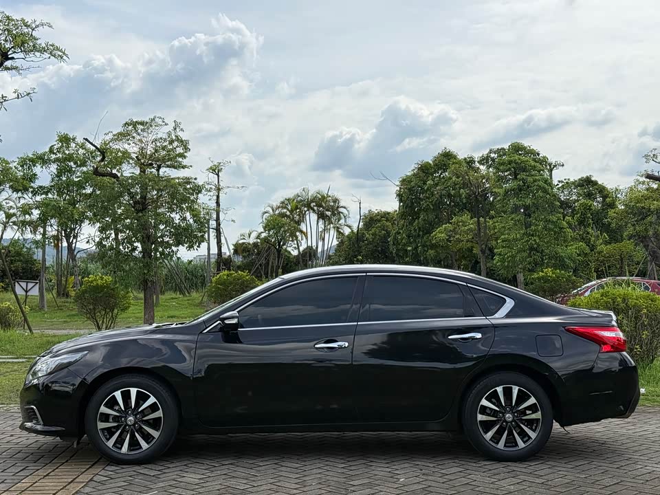 Nissan Teana Nissan Teana