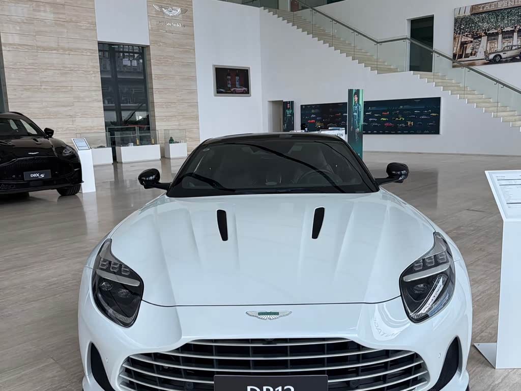 Aston Martin DB12 2025 4.0T V8 Coupe