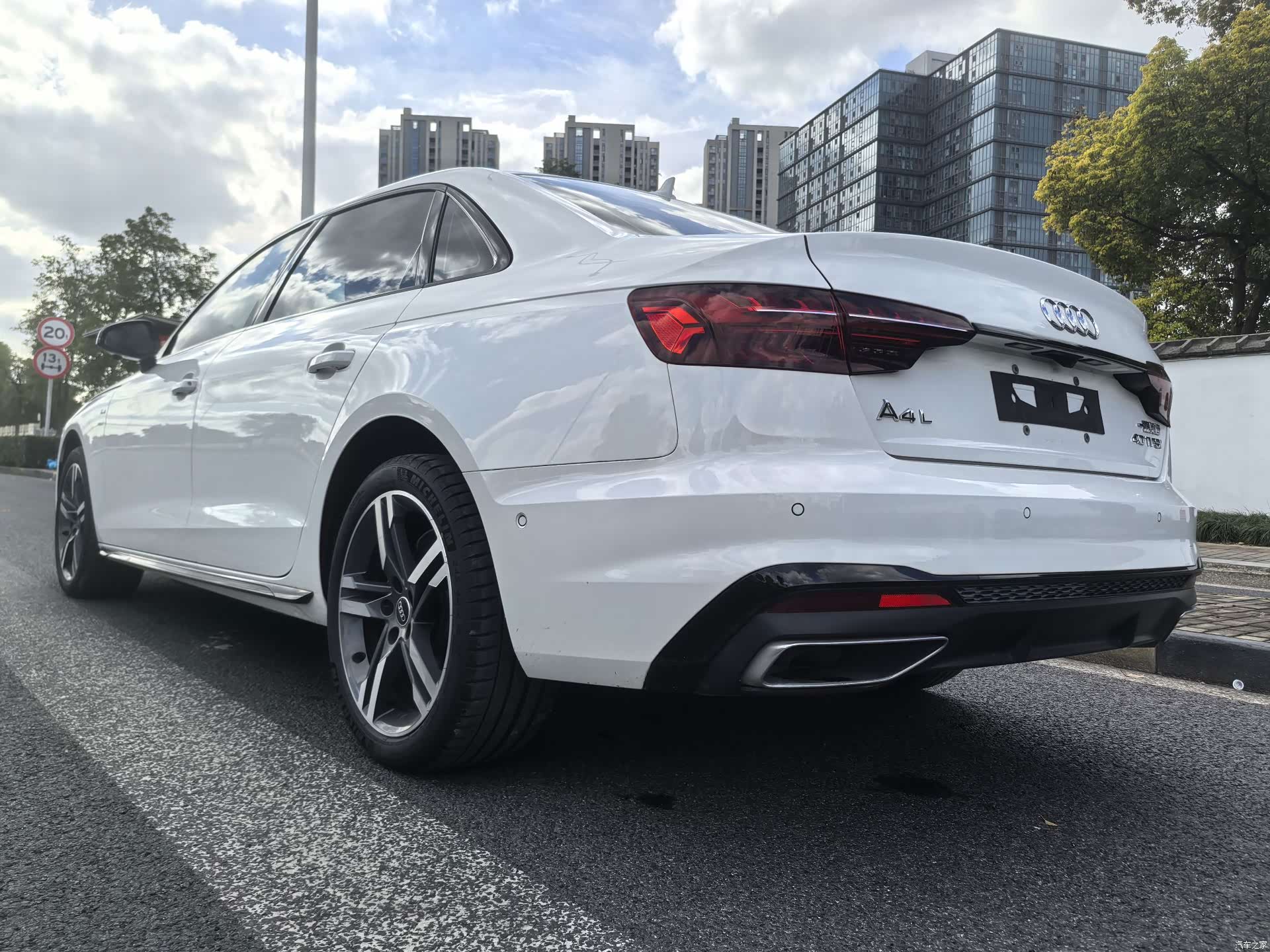 Audi A4L, 2022 13