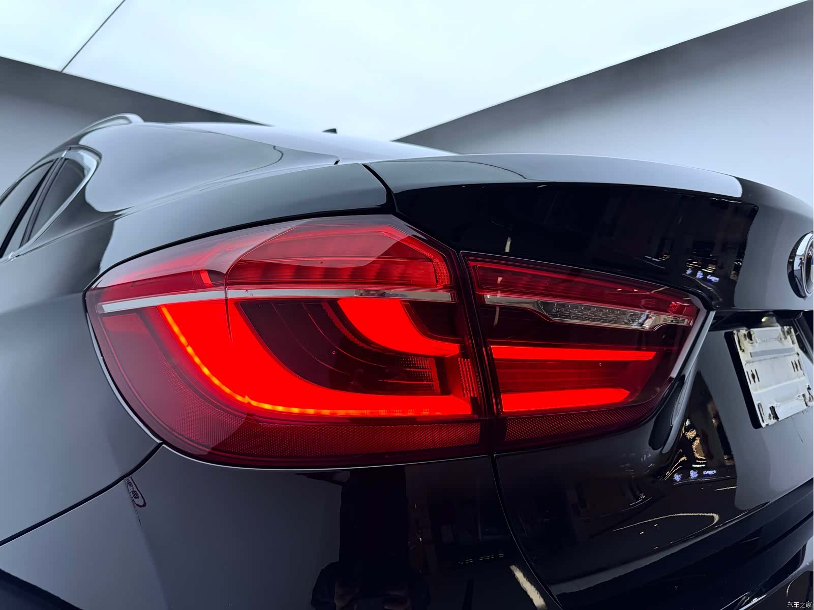 BMW X6, 2018 9
