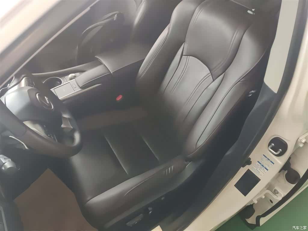 Lexus RX, 2022 15
