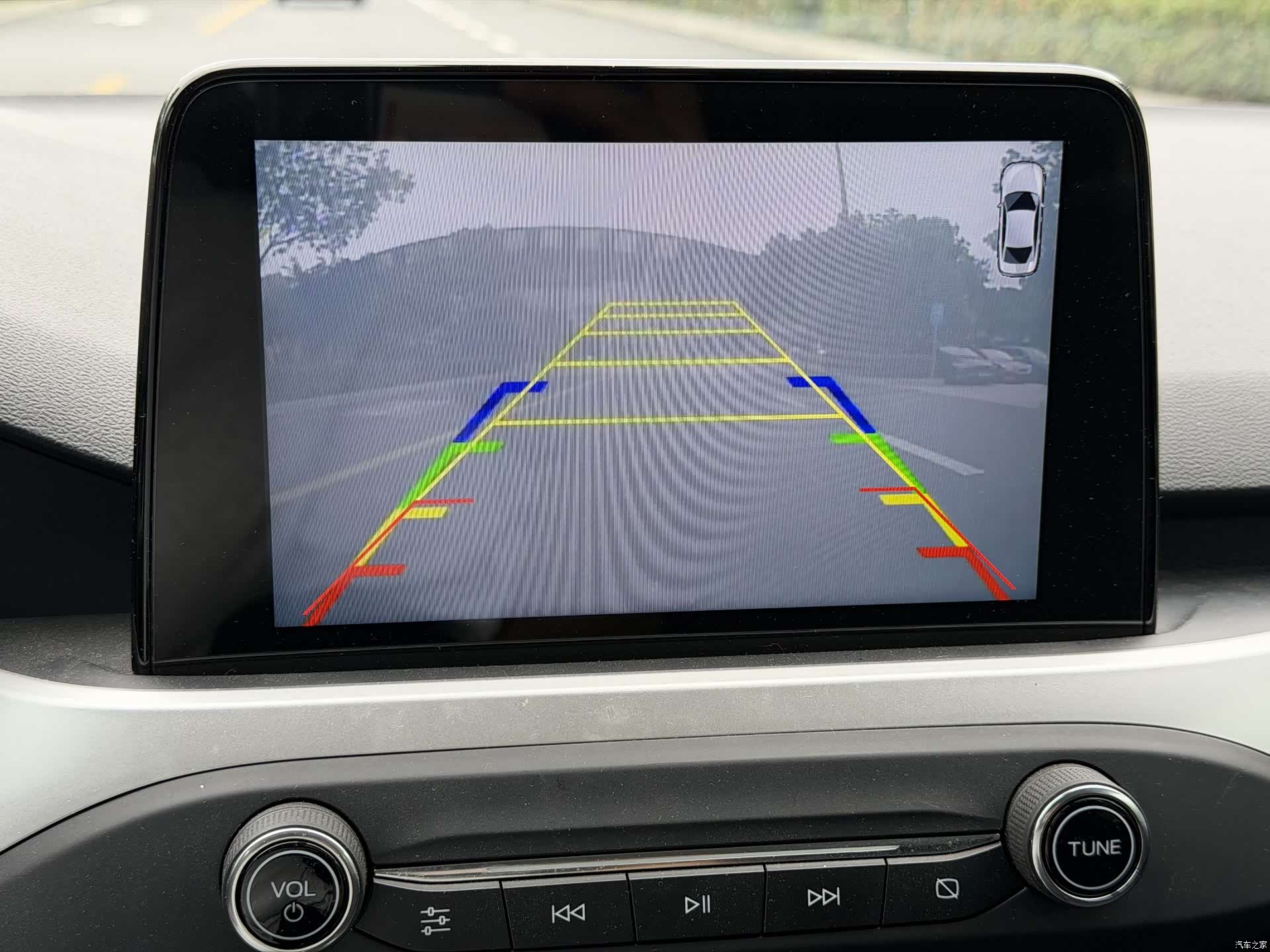 Ford Focus, 2019 12