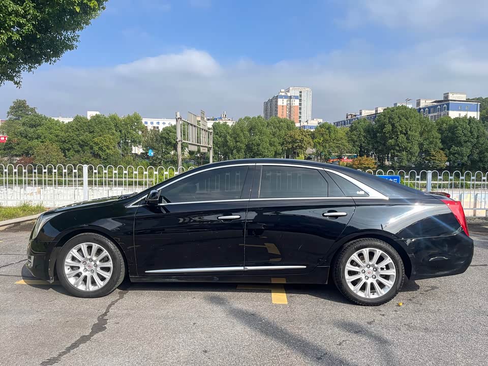 Cadillac XTS