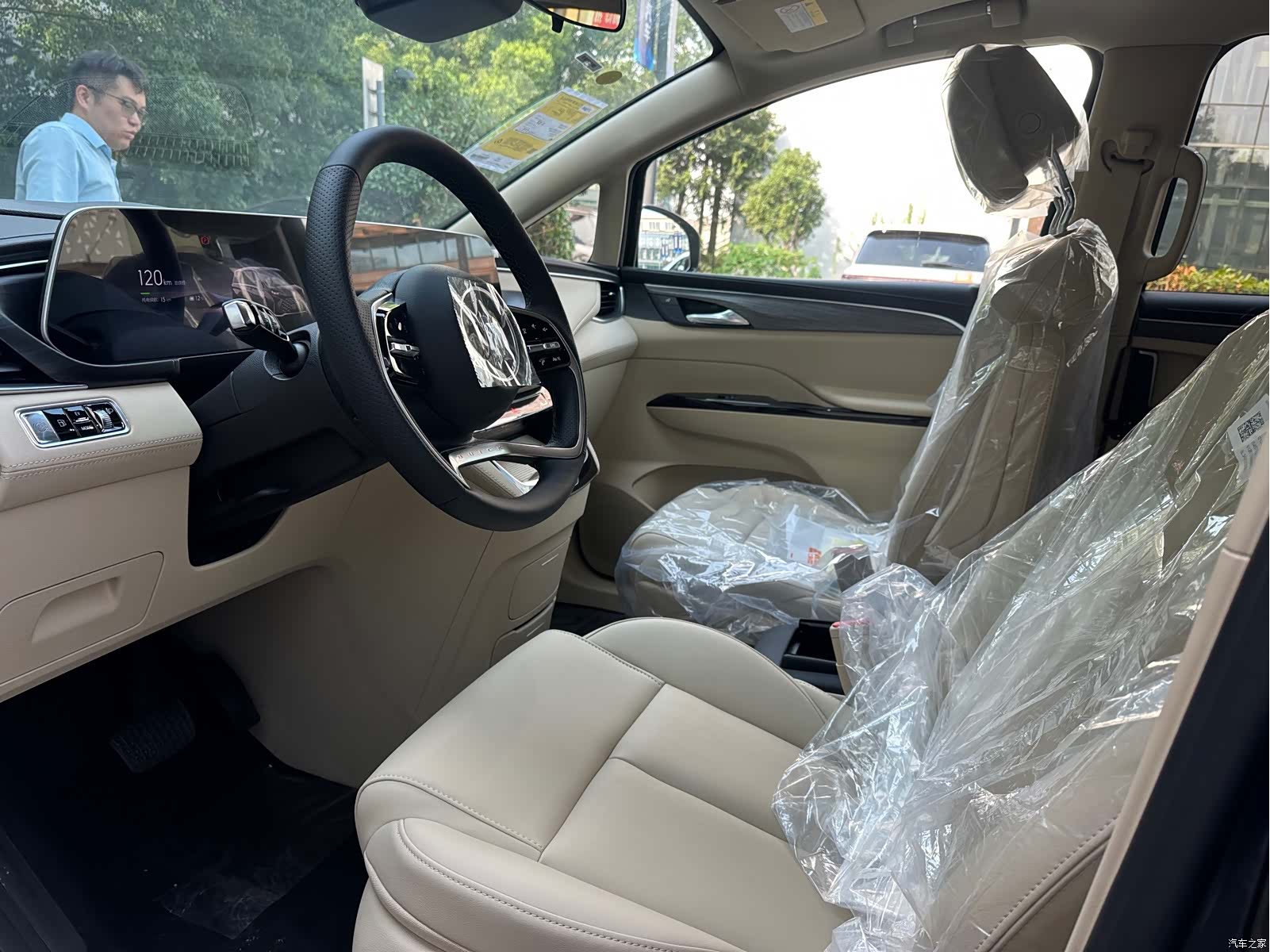 Buick GL8, 2026 4