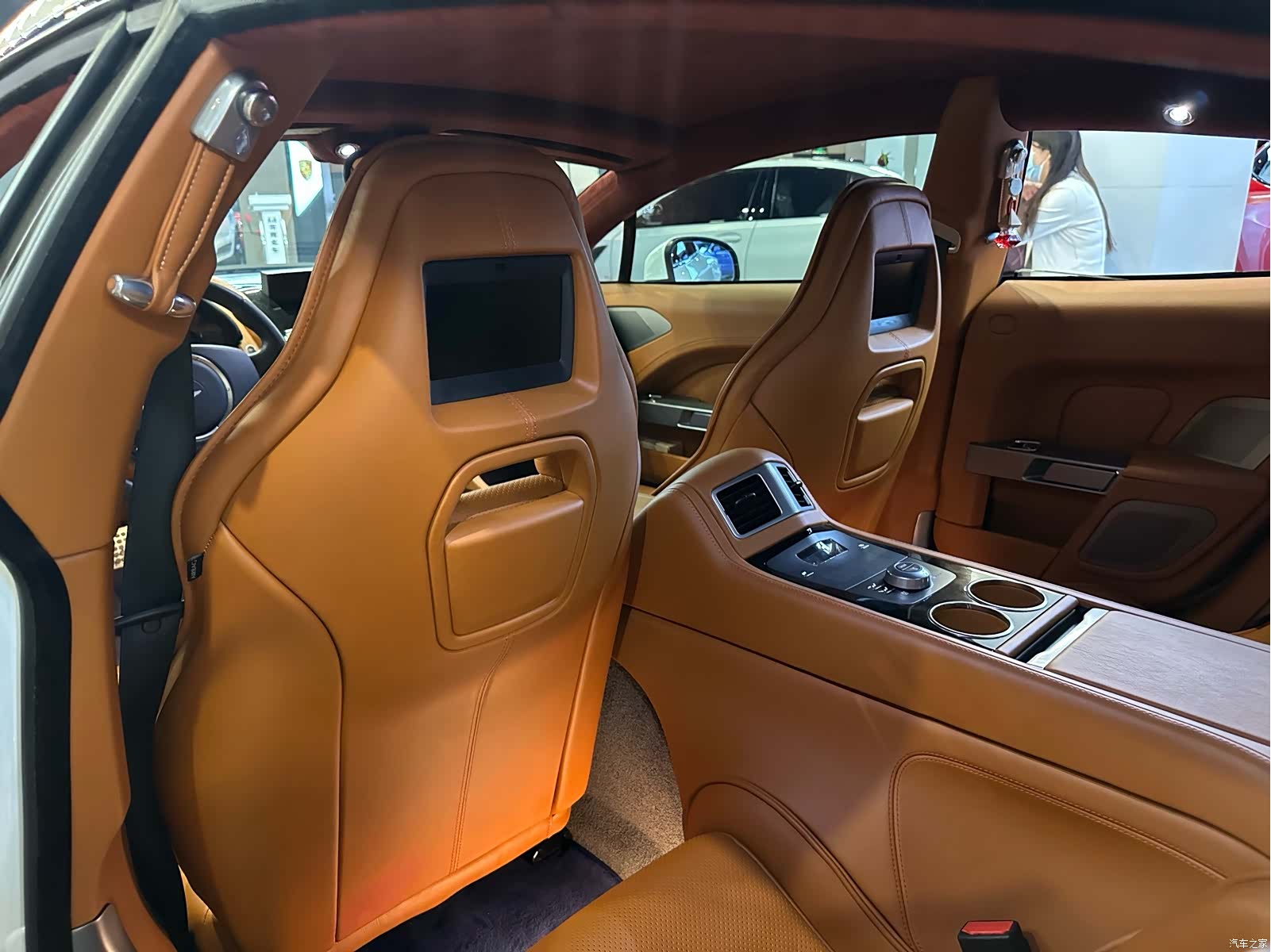 Aston Martin Rapide, 2017 16