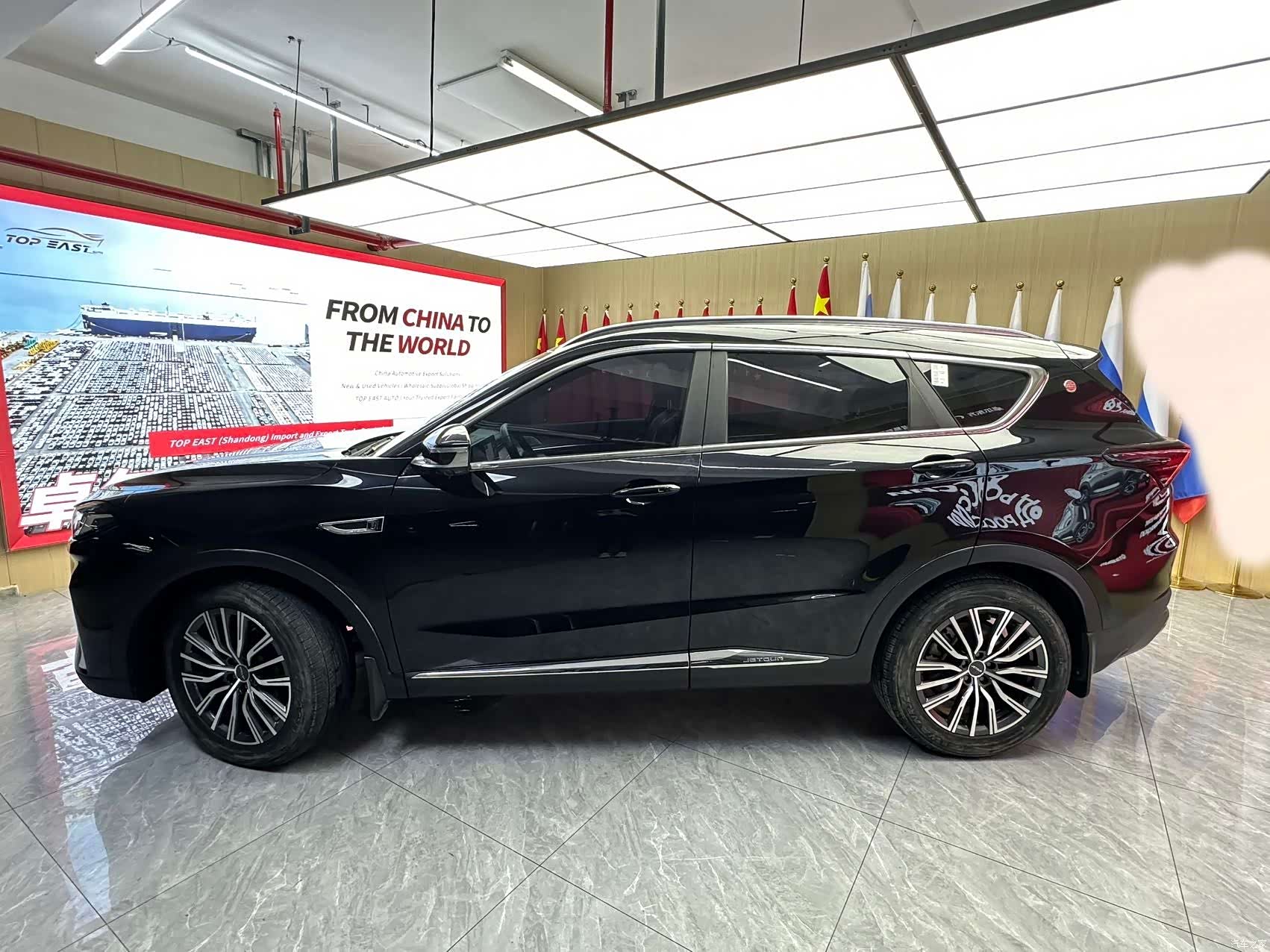 Jetour X70, 2023 10
