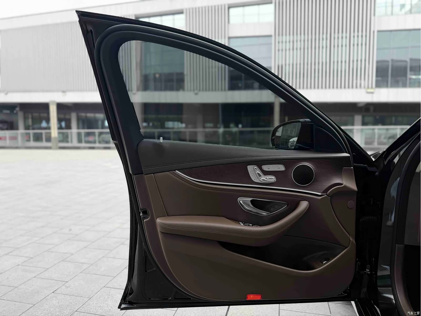 Mercedes-Benz E-Class, 2023 7