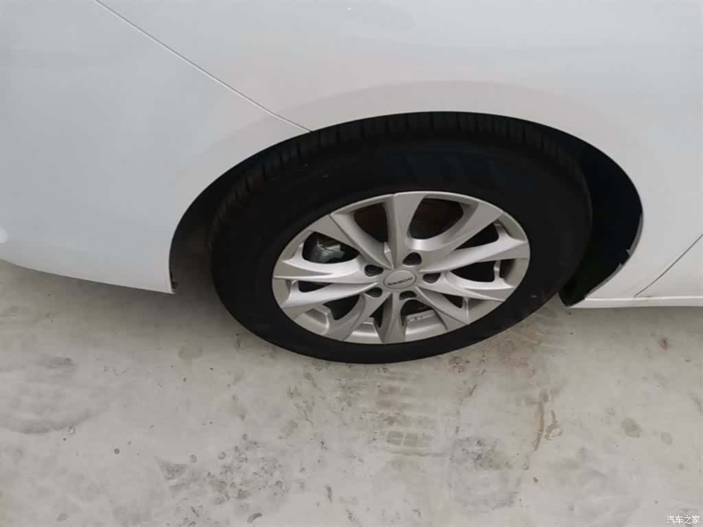Roewe i5, 2026 23